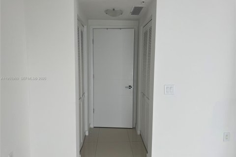 Condominio en alquiler en Doral, Florida, 3 dormitorios, 140.65 m2 № 2011770 - foto 4
