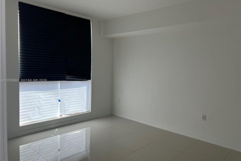 Condominio en alquiler en Doral, Florida, 3 dormitorios, 140.65 m2 № 2011770 - foto 3