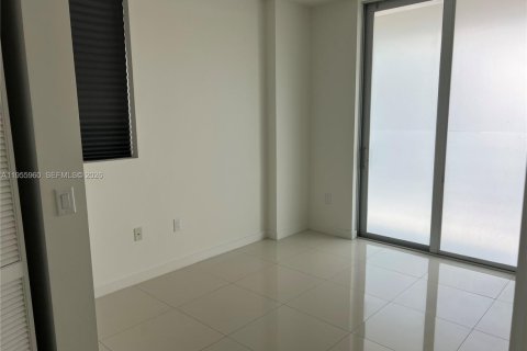 Condominio en alquiler en Doral, Florida, 3 dormitorios, 140.65 m2 № 2011770 - foto 6