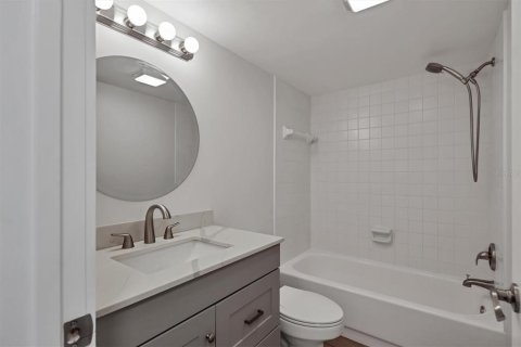 Купить кондоминиум в Сарасота, Флорида 6 комнат, 130.53м2, № 1679201 - фото 24
