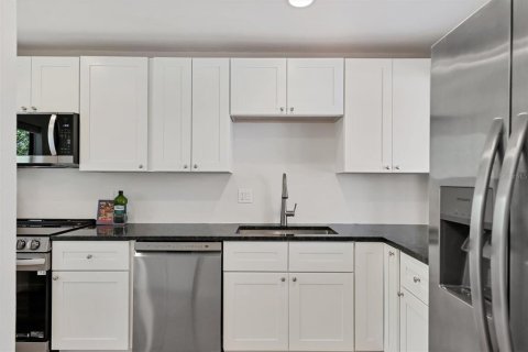 Купить кондоминиум в Сарасота, Флорида 6 комнат, 130.53м2, № 1679201 - фото 3