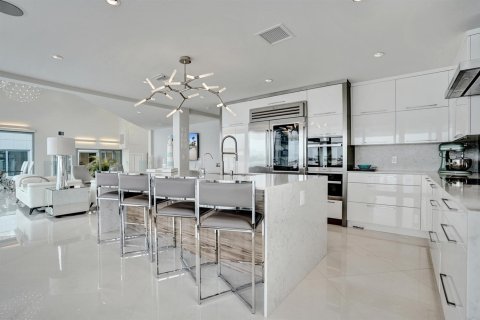 Casa en venta en Fort Lauderdale, Florida, 3 dormitorios, 304.53 m2 № 2268276 - foto 16