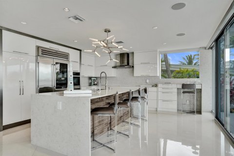 Casa en venta en Fort Lauderdale, Florida, 3 dormitorios, 304.53 m2 № 2268276 - foto 17