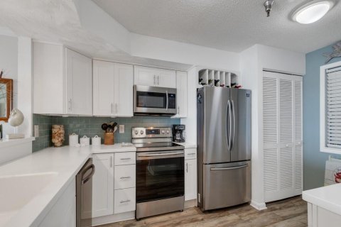 Купить кондоминиум в Себастьян, Флорида 4 комнаты, 92.44м2, № 2085119 - фото 3