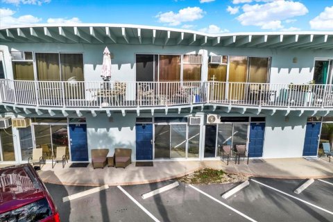 Condo à Indian Shores, Floride, 1 chambre  № 2316847