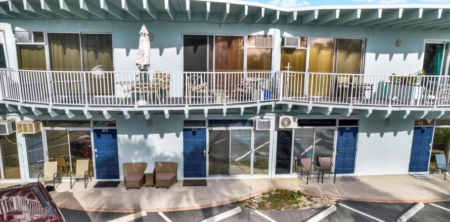 Condo à Indian Shores, Floride, 1 chambre  № 2316847