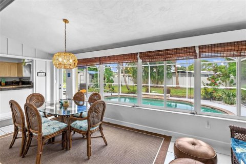 Villa ou maison à vendre à Venice, Floride: 2 chambres, 122.91 m2 № 2409011 - photo 13