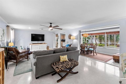 Villa ou maison à vendre à Venice, Floride: 2 chambres, 122.91 m2 № 2409011 - photo 4