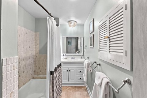 Villa ou maison à vendre à Venice, Floride: 2 chambres, 122.91 m2 № 2409011 - photo 23