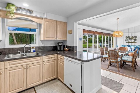 Villa ou maison à vendre à Venice, Floride: 2 chambres, 122.91 m2 № 2409011 - photo 11