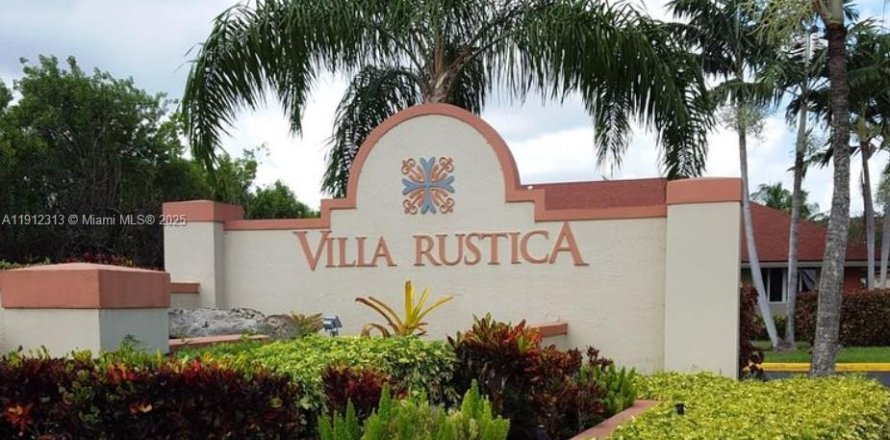 Condominio en Hialeah, Florida, 2 dormitorios № 1968278