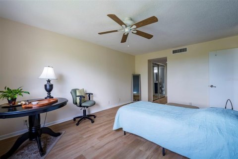Condo in Clearwater, Florida, 1 bedroom № 2208887 - photo 28
