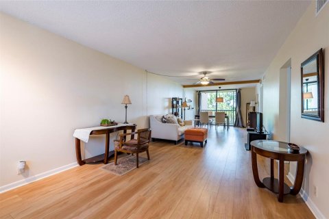 Condo in Clearwater, Florida, 1 bedroom № 2208887 - photo 8
