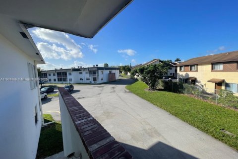 Copropriété à vendre à Margate, Floride: 2 chambres, 92.9 m2 № 1972088 - photo 5