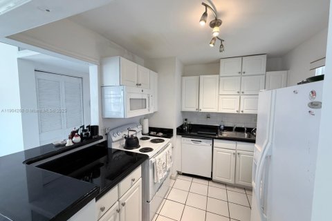 Copropriété à vendre à Margate, Floride: 2 chambres, 92.9 m2 № 1972088 - photo 13