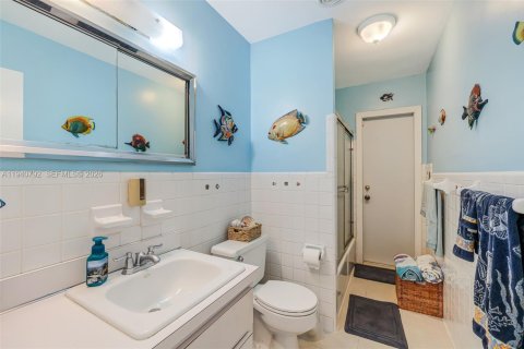 Купить виллу или дом в Бискейн-Парк, Флорида 3 спальни, 221.85м2, № 1998000 - фото 30