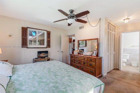 Купить виллу или дом в Бискейн-Парк, Флорида 3 спальни, 221.85м2, № 1998000 - фото 20