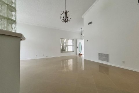 Villa ou maison à louer à Margate, Floride: 3 chambres, 137.68 m2 № 2086274 - photo 17