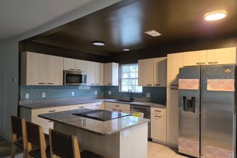 House in Clearwater, Florida 3 bedrooms, 122.26 sq.m. № 1822846 - photo 11