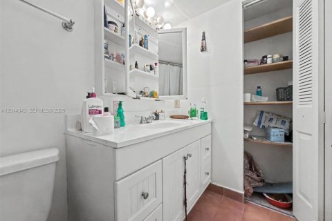 Купить кондоминиум в Майами-Лейкс, Флорида 1 спальня, 50.54м2, № 2171290 - фото 6