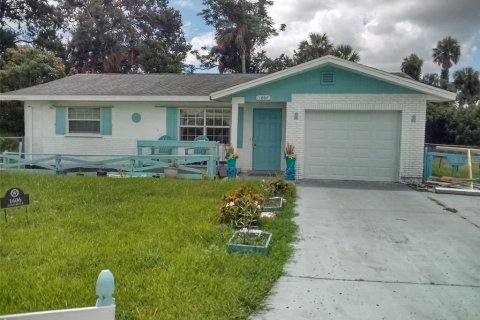 House in Bradenton, Florida 2 bedrooms, 100.89 sq.m. № 1883066 - photo 1