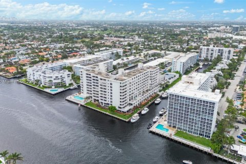 Condo in Fort Lauderdale, Florida, 2 bedrooms  № 1923463 - photo 29