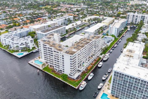 Condo in Fort Lauderdale, Florida, 2 bedrooms  № 1923463 - photo 30