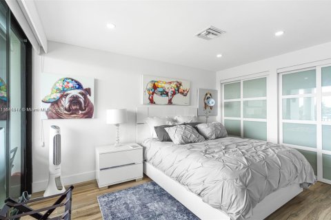 Condo in Fort Lauderdale, Florida, 2 bedrooms  № 1923463 - photo 17
