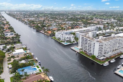 Condo in Fort Lauderdale, Florida, 2 bedrooms  № 1923463 - photo 28