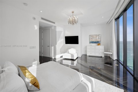 Condo in Sunny Isles Beach, Florida, 3 bedrooms № 2089132 - photo 19