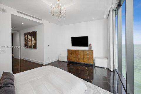 Condo in Sunny Isles Beach, Florida, 3 bedrooms № 2089132 - photo 15