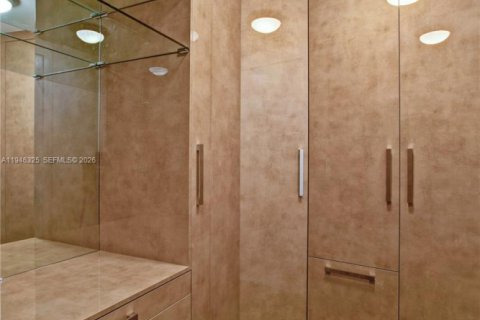 Condo in Sunny Isles Beach, Florida, 3 bedrooms № 2089132 - photo 21