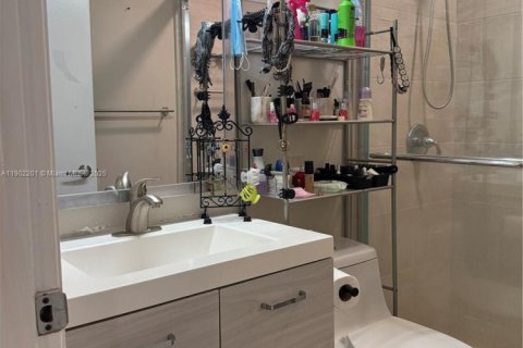 Снять в аренду виллу или дом в Форт-Лодердейл, Флорида 2 спальни, 98.85м2, № 1953017 - фото 19