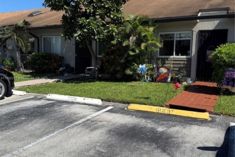 Снять в аренду виллу или дом в Форт-Лодердейл, Флорида 2 спальни, 98.85м2, № 1953017 - фото 25