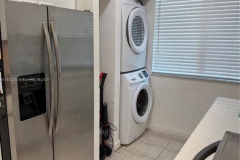 Снять в аренду виллу или дом в Форт-Лодердейл, Флорида 2 спальни, 98.85м2, № 1953017 - фото 7