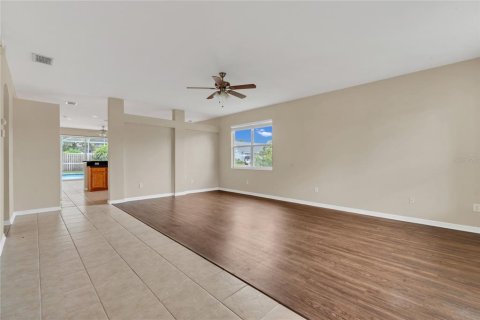 Casa en venta en Lutz, Florida, 3 dormitorios, 163.32 m2 № 1822302 - foto 6