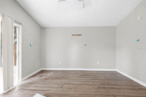 House in Largo, Florida 3 bedrooms, 117.89 sq.m. № 2403157 - photo 16