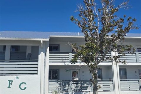 Condo in Englewood, Florida, 2 bedrooms  № 2110258 - photo 3
