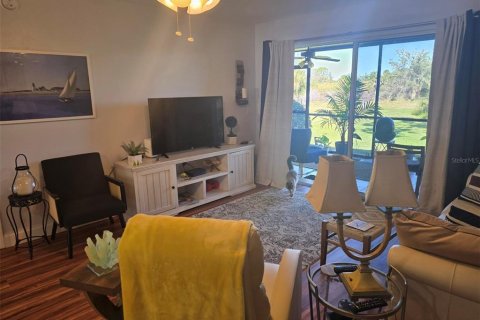 Condo in Englewood, Florida, 2 bedrooms  № 2110258 - photo 14