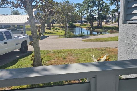 Condo in Englewood, Florida, 2 bedrooms  № 2110258 - photo 5