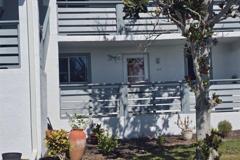 Condo in Englewood, Florida, 2 bedrooms  № 2110258 - photo 2