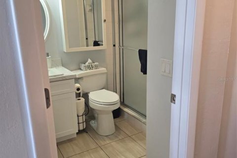 Condo in Englewood, Florida, 2 bedrooms  № 2110258 - photo 9