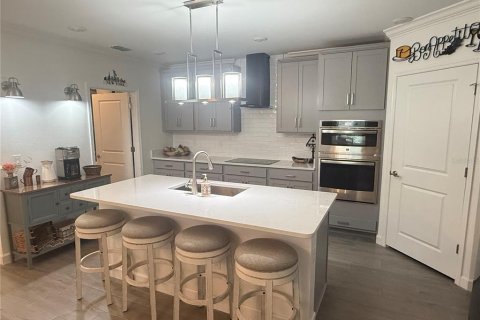 House in Wimauma, Florida 2 bedrooms, 149.94 sq.m. № 1910225 - photo 8