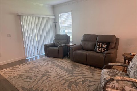 House in Wimauma, Florida 2 bedrooms, 149.94 sq.m. № 1910225 - photo 14