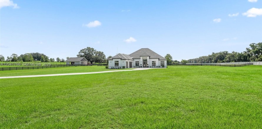 Villa ou maison à Ocala, Floride 4 chambres, 297.66 m2 № 2281359