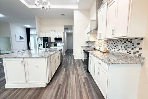 Villa ou maison à vendre à Ocala, Floride: 4 chambres, 297.66 m2 № 2281359 - photo 28
