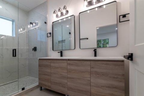 Townhouse in Miami, Florida 3 bedrooms № 1953434 - photo 26