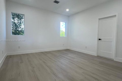 Townhouse in Miami, Florida 3 bedrooms № 1953434 - photo 25