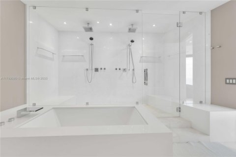 Снять в аренду кондоминиум в Санни-Айлс-Бич, Флорида 4 спальни, 294.59м2, № 1861322 - фото 27