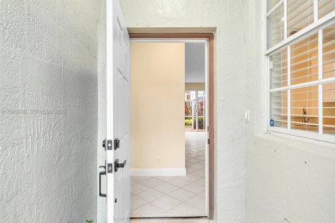 Touwnhouse à louer à Weston, Floride: 2 chambres, 105.07 m2 № 2001927 - photo 5